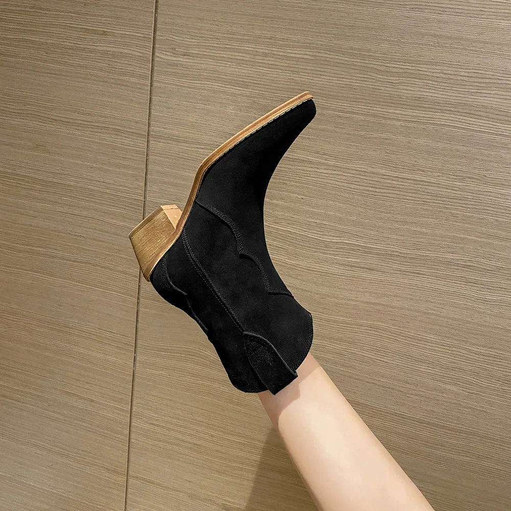 2023 Classic Western Boots for Woman Cow Suede Pointed toe Wedges Heel