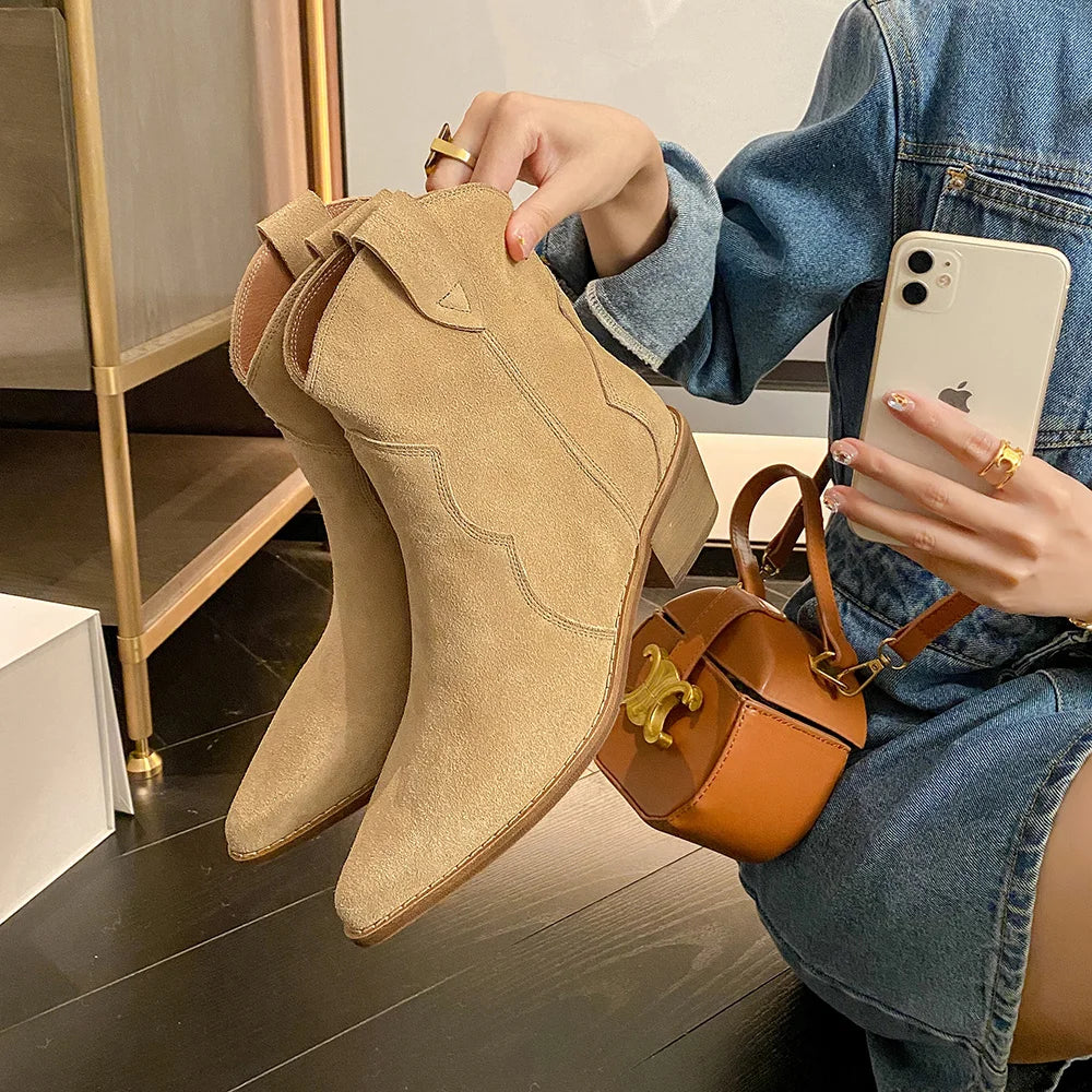 2023 Classic Western Boots for Woman Cow Suede Pointed toe Wedges Heel