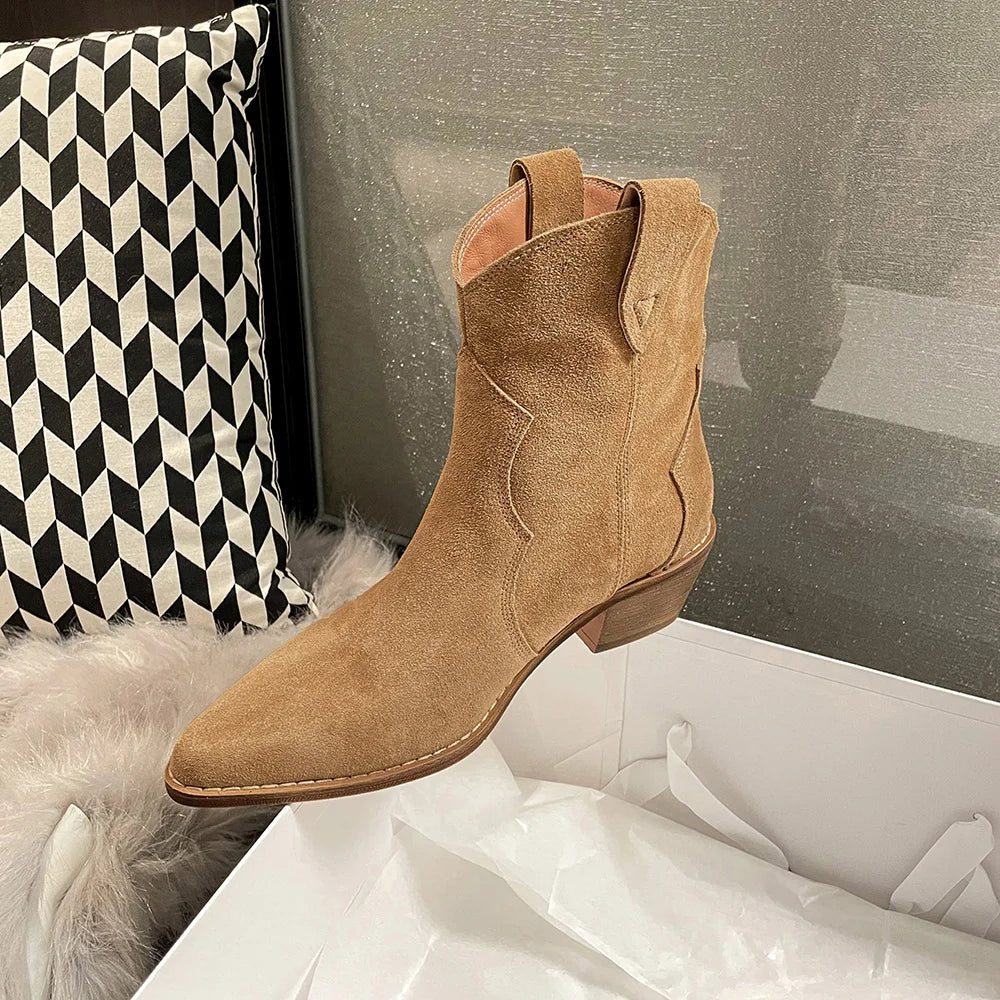 2023 Classic Western Boots for Woman Cow Suede Pointed toe Wedges Heel